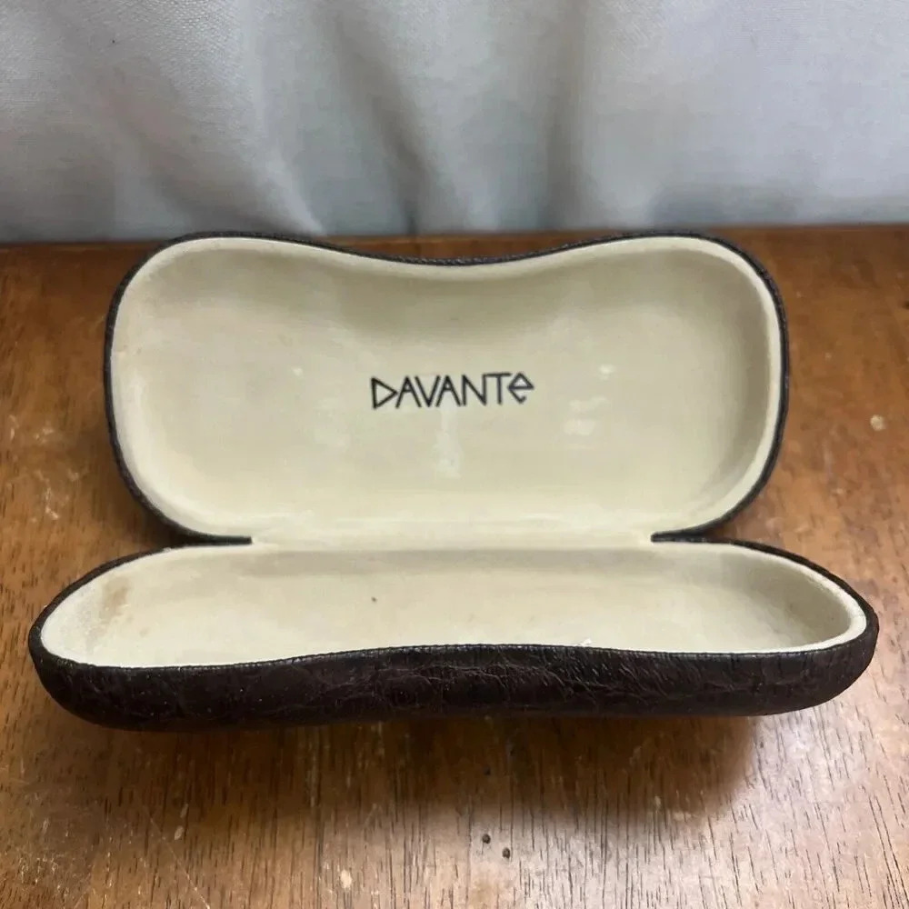 DAVANTE LEATHER SUNGLASS CASE Brown‎ Crocodile hard shell storage velour